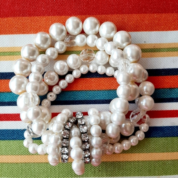 Multi Strand Pearl and Crystal Bracelet - Picture 2 of 6